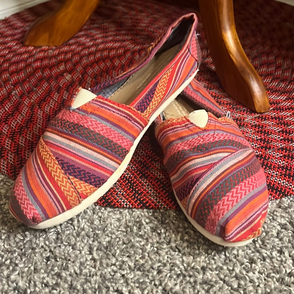 Toms Women’s Blanket Stripe Alpargata Slip Ons Size 7